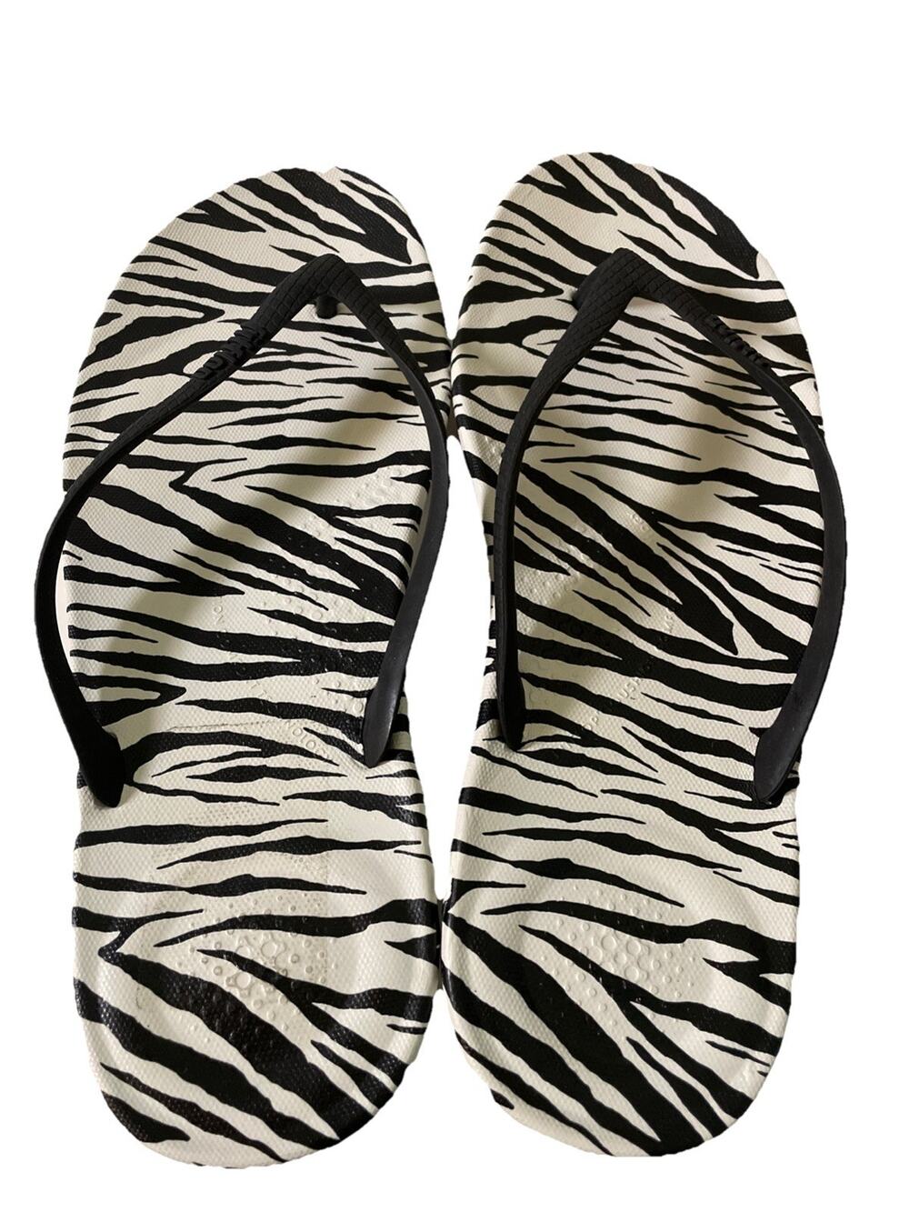 FitFlop Women's Iqushion Zebra-Print Ergonomic Sandals Sz 6